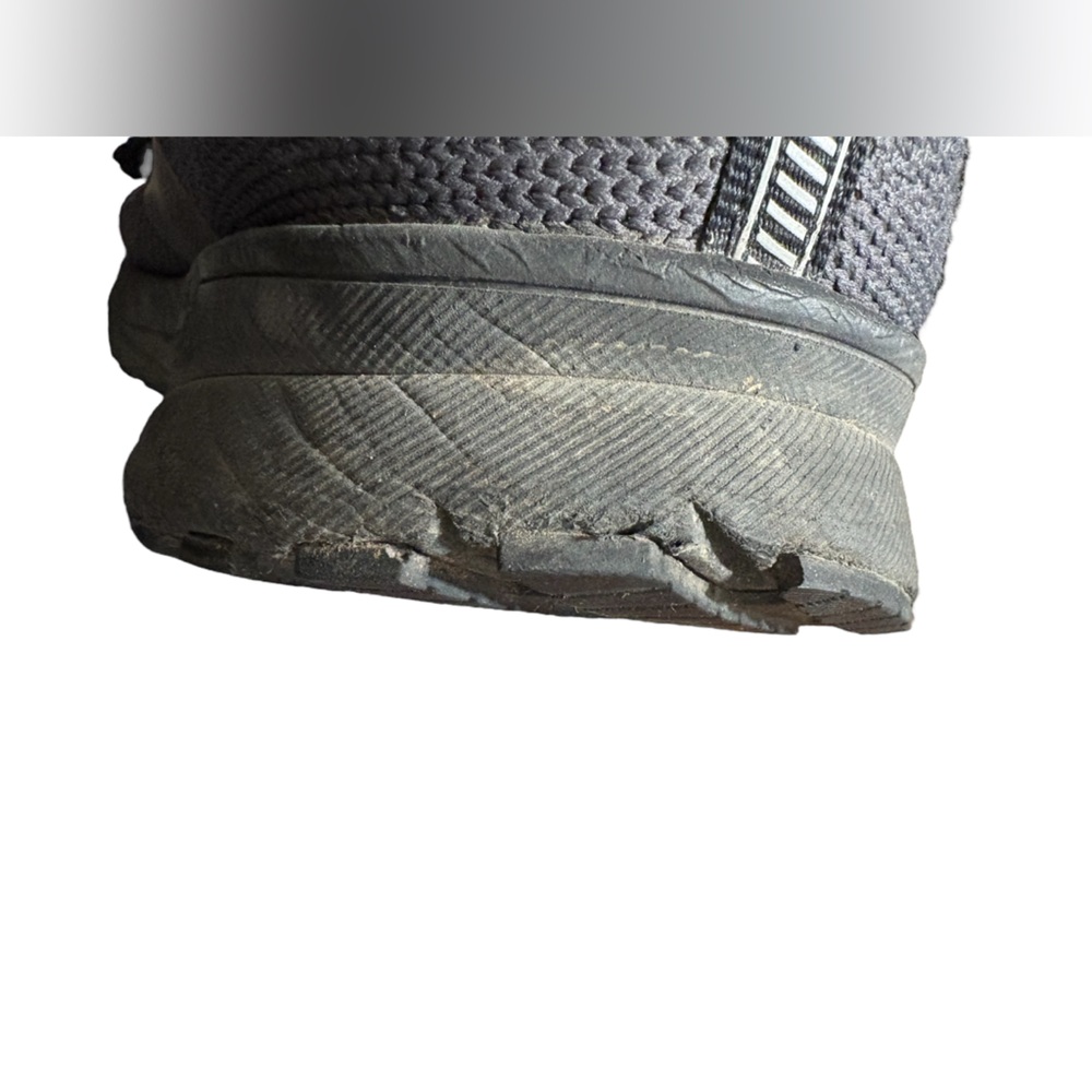 Brooks Men's Revel 4 Running Shoes Size 11 - Picture 13 of 16